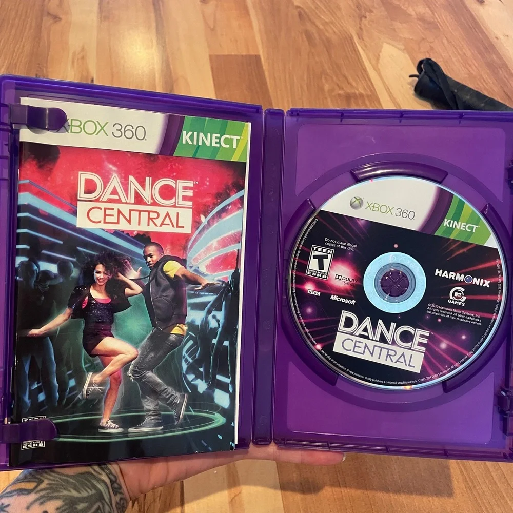 Dance Central (Microsoft Xbox 360 Kinect, 2010)